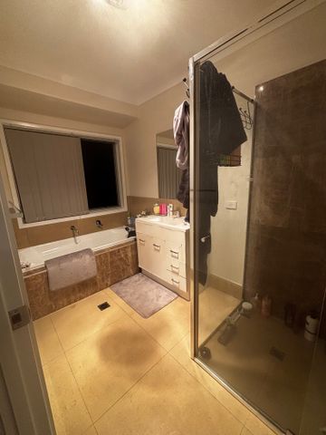 Springfield Lakes - Photo 3