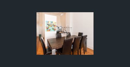 Amazing views over Albert Park - Photo 4