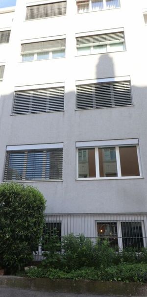 Im Gundeli, schöne 2-Zimmer-Wohnung im DG zu vermieten - Photo 1