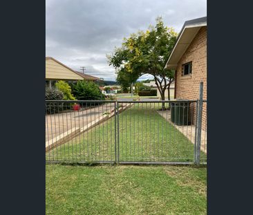 Comfortable 3-Bedroom Home in Warwick - Photo 6