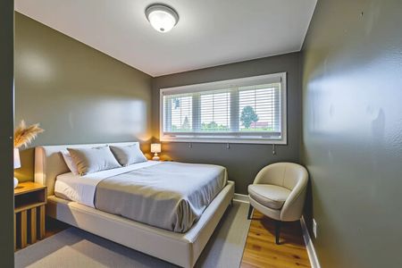 For Lease - 472 Annapolis Avenue Unit# Main Floor, Oshawa, Ontario - Photo 2