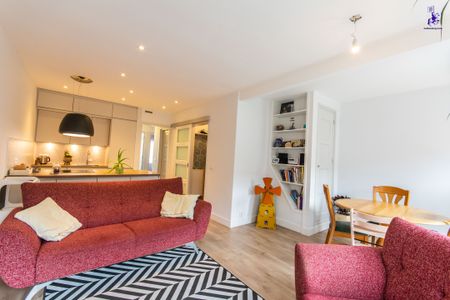 Hoogte Kadijk | East Center | Furnished | Ref 6310 | € 2.750 excl. bills | Available from 15 December - Photo 2