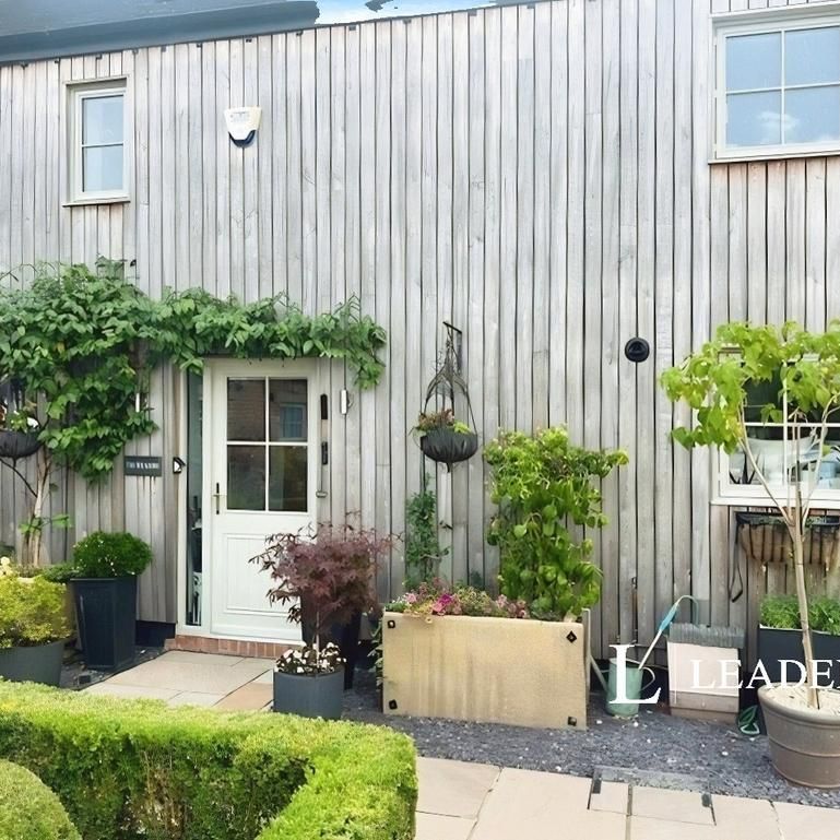 3 bedroom terraced house to rent - Photo 1