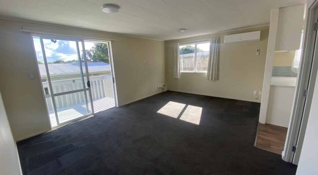 4-Bedroom Home in Red Hill with Modern Kitchen and Single Garage and Pets Allowed! - Photo 1