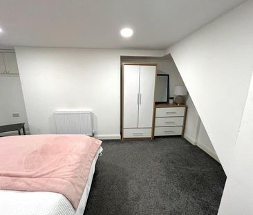 Room in a Shared House, Randolph Street, LS13 - Photo 3