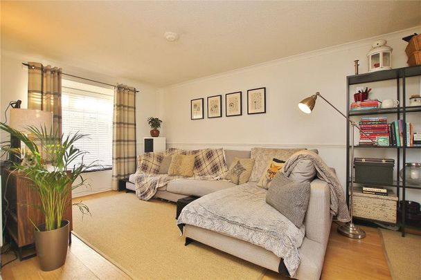 Inkerman Road, Woking - 3 bedrooms Property for lettings - Seymours - Photo 1