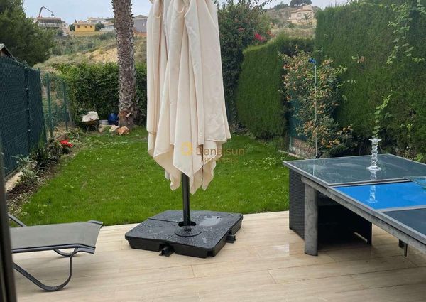 For rent for HALF SEASON from now until 30/06/2024 and from 15.09.24-30.6.25 Stunning semi-detached house in residential area in Benalmadena .