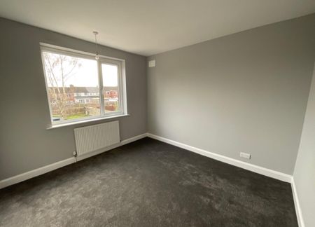 4 bedroom house - end terrace to rent - Photo 3