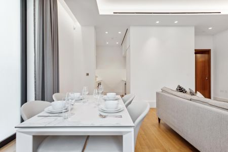 Lancer Square, Kensington, London W8 - Photo 3