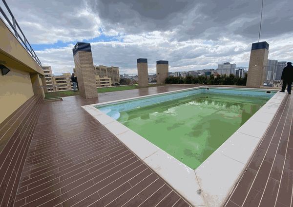 Apartamento T2 para arrendamento sem móveis com piscina nas Laranjeiras, Lisboa