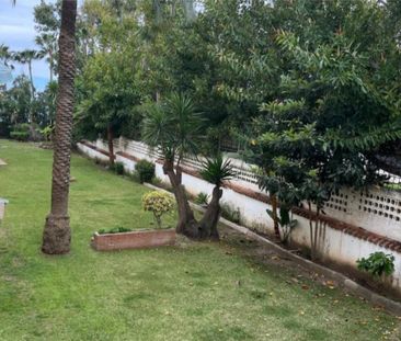 Piso de alquiler en Lomas de Arroyo Judío, 13, Estepona Golf - Photo 3