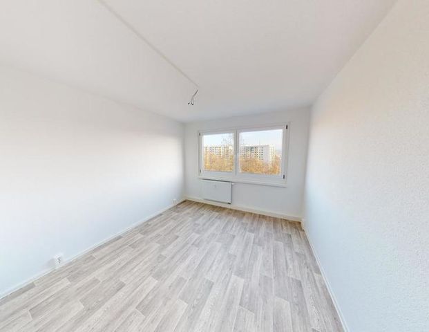 Neu modernisierte 4-Raum-Wohnung mit Balkon - Photo 1