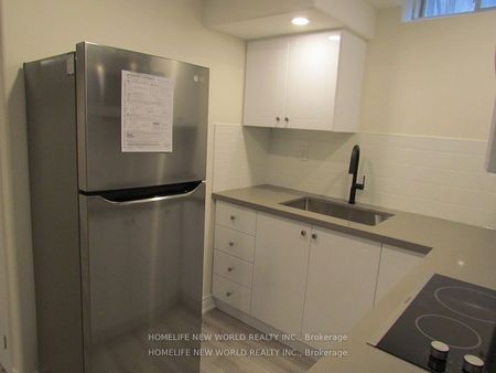 For Lease - 11 Peninsula Crescent, Richmond Hill, Ontario - Photo 3