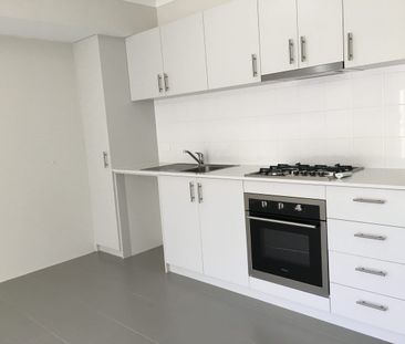 Unit 1/38 Lake St, Rockingham, WA 6168 - Photo 5