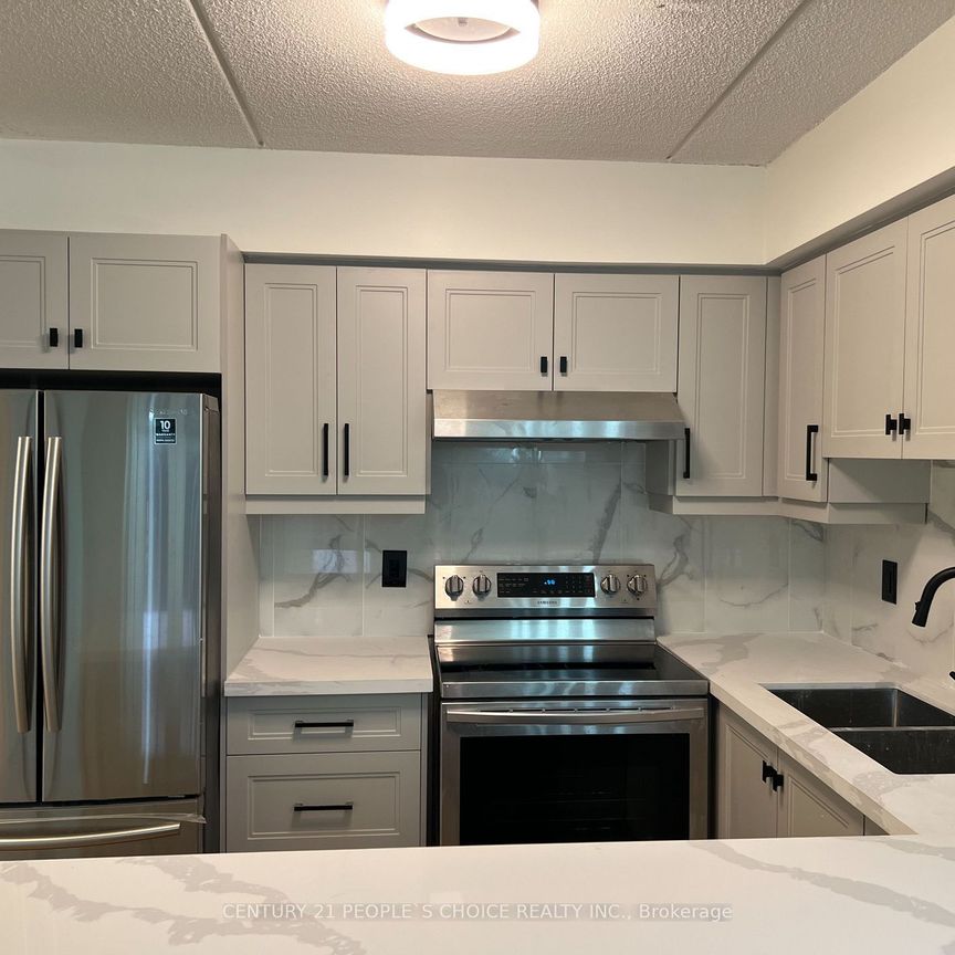 For Lease - 1490 Bishops Gate Unit# 114, Oakville, Ontario - Photo 1