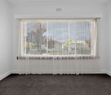 Renovated & Ready — Ideal Family Living - Photo 5