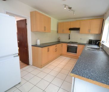 3 bed Semi-Detached House for Rent - Photo 4