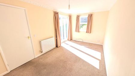 2 bedroom semi-detached house to rent - Photo 5