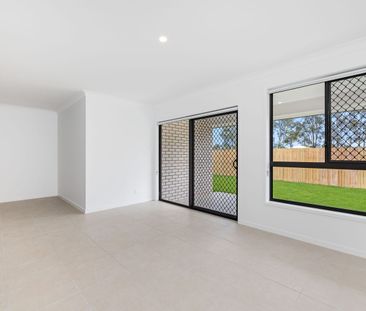 Stunning Four Bedroom Home - Photo 3