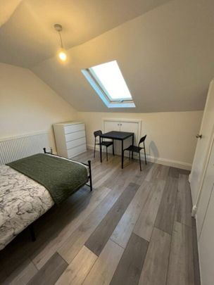 7 bedroom terraced house to rent - Photo 1