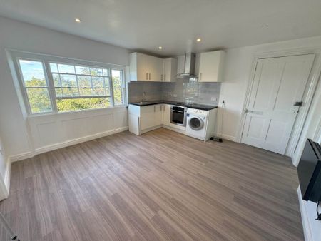 Price £1,350 pcm - Available Now - Unfurnished - Photo 4