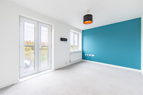 3 bed town house to rent in Osprey Walk, Newcastle Upon Tyne, NE13 - Photo 1