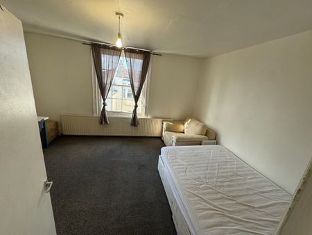 Studio Flat, Little Preston Street, BN1 - Photo 2