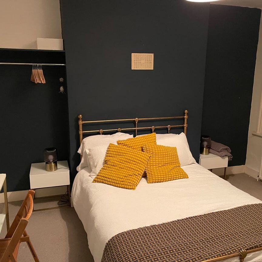 2 Bed Flat, Acre Lane, SW2 - Photo 1