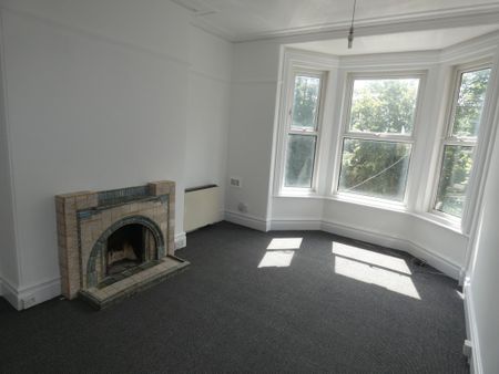 1 bed Apartment - To Let - Photo 5
