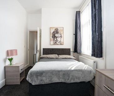 1 bedroom in a house share to rent - Photo 4