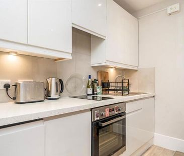 Studio to rent - Photo 2
