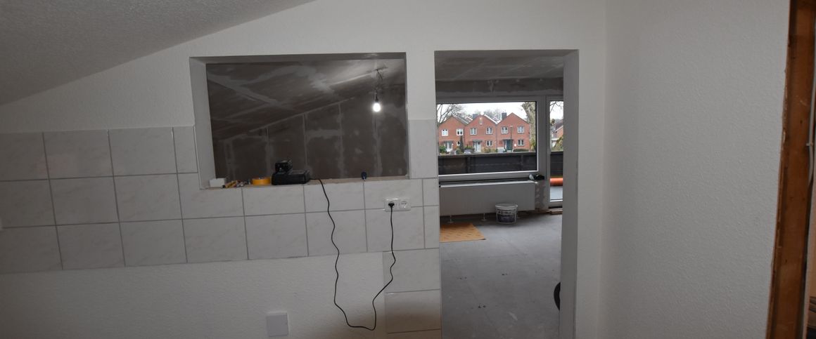 Alt Rensefeld 34, direkt a.d. Kirche, 4 Zi.-Whg. ca. 123qm mit gr. Balkon, FREI zum 01.02.2026 - Foto 1