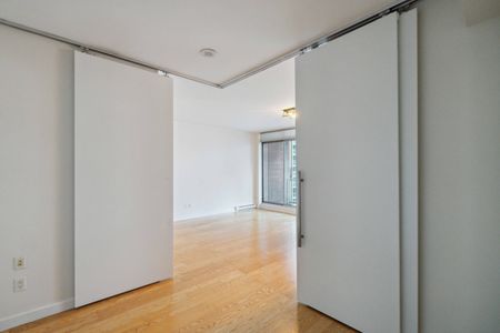 179 George St, Unit 904 - Photo 3
