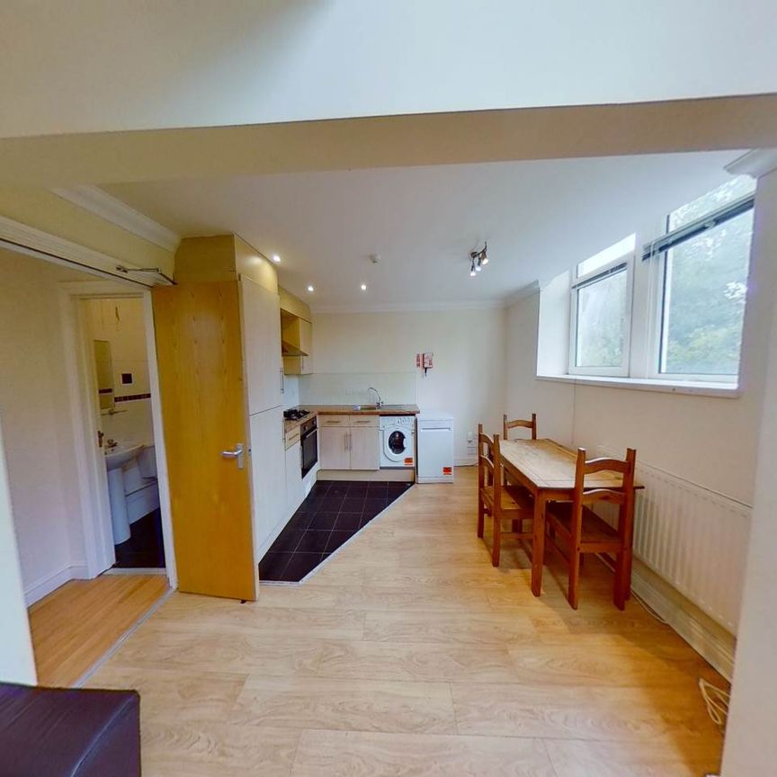 Richmond Road, Roath, Cardiff - Photo 1