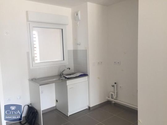 Location Appartement 2 pièces 50m² MARTIGUES 13500 - Photo 1