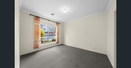 4-Bedroom Family Home in Prime Craigieburn Location - Photo 3