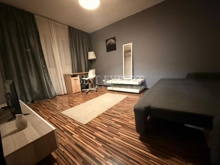 Garsoniera Trapezului Metrou 1 Decembrie - Fotografie 2