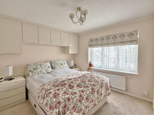 3 bedroom bungalow to rent - Photo 1