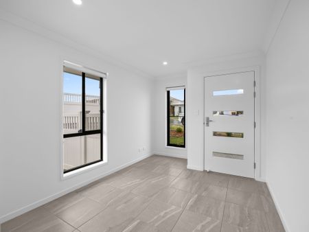 2/30 Auburn Crescent, Ripley QLD 4306 - Duplex For Rent | Domain - Photo 3