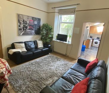 4 bedroom terraced house to rent - Photo 1