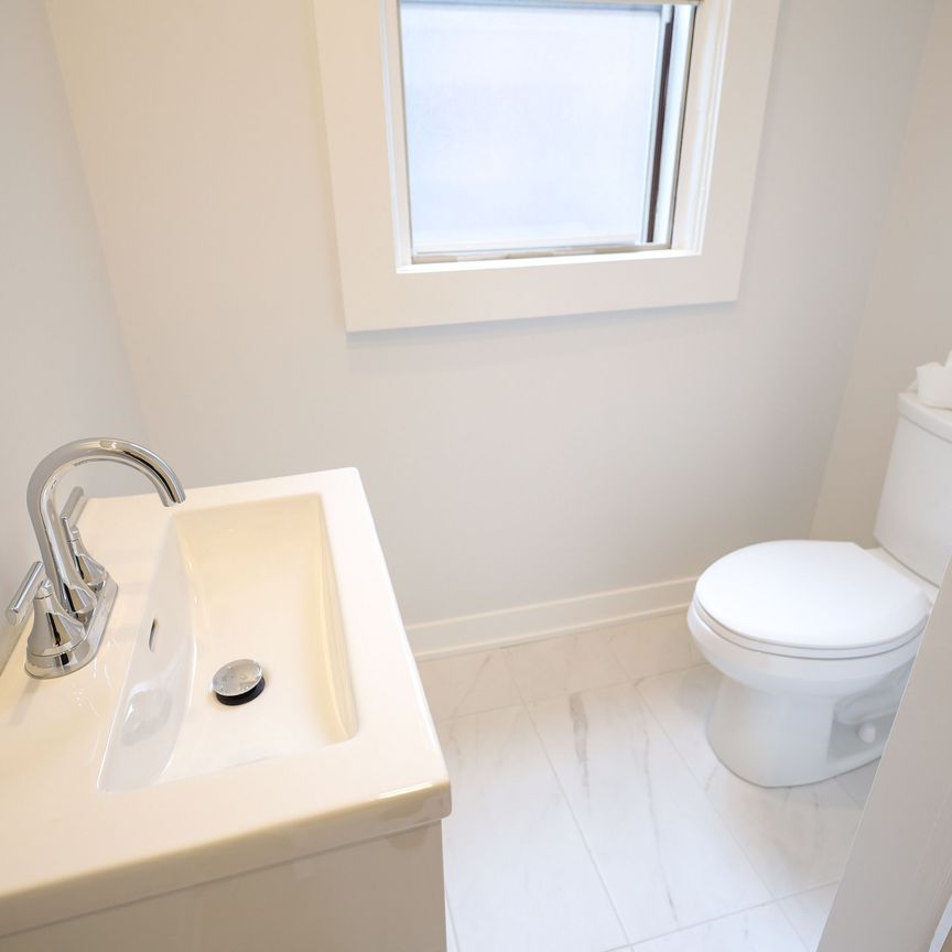 For Lease - 613 College Street Unit# 3, Toronto, Ontario - Photo 1