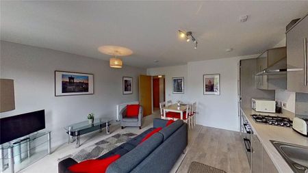 2 bedroom flat to rent - Photo 3