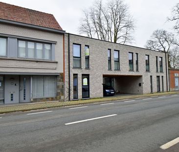 Prachtige nieuwbouw bel-etage met carport en terras te huur! - Photo 2