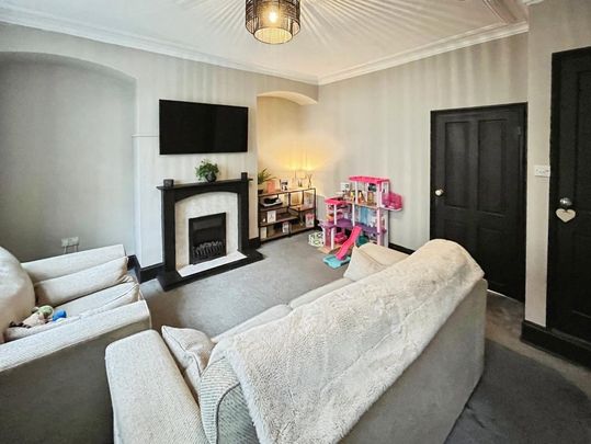 3 bedroom terraced house to rent - Photo 1