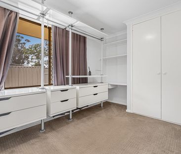 Spacious 3 Bedroom Duplex - 16A Rivergum Place! - Photo 2