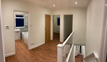 3 bedroom detached house to rent - Photo 4