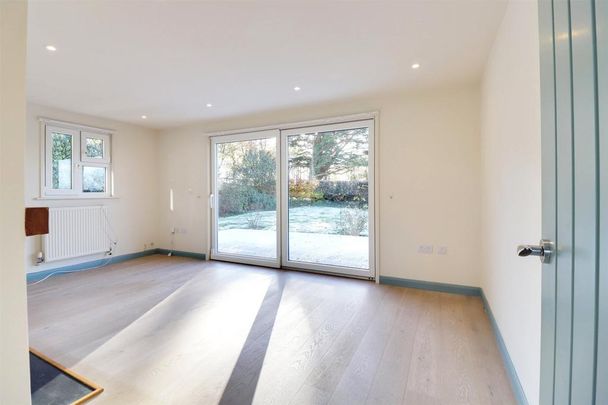 3 bedroom bungalow to rent - Photo 1