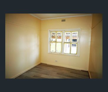 Pretty perfect 2 bedroom - Photo 6