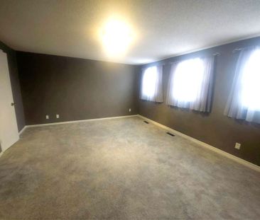 For Lease - 13 Spring Street, Whitchurch-Stouffville, Ontario - Photo 3