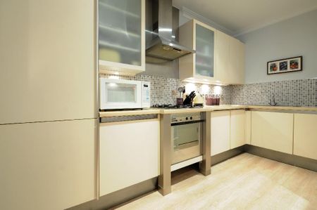 Russell Square, London, WC1B 5ER - Photo 5